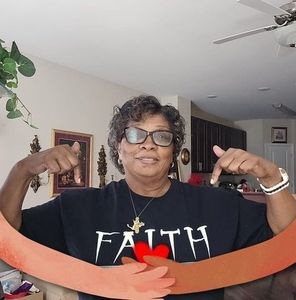 Meet your Posher, Joy